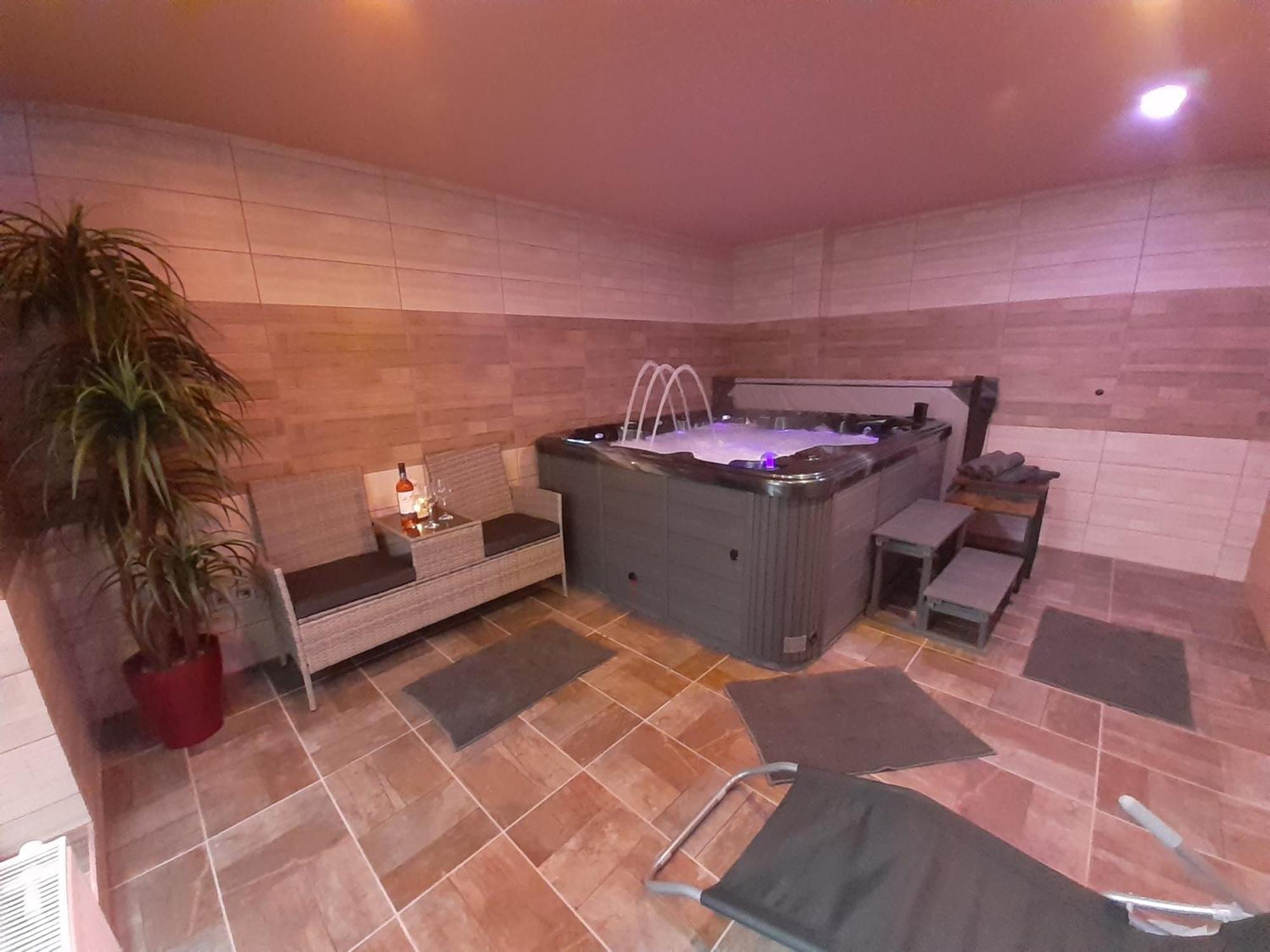 Apartmán s privátní VÍŘIVKOU Bzenec Exterior foto